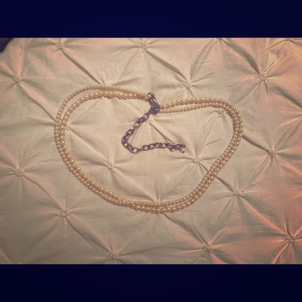 🍍Forever 21 pearl belt size small